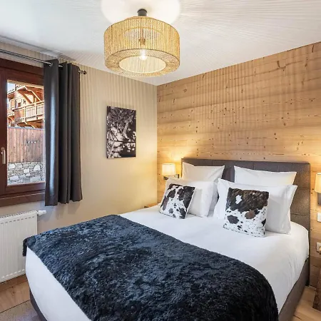 Mitoyen De Luxe, 4 En Suite, Proche Centre Et Remontees, Parking, Animaux Acceptes - Fr-1-563-137